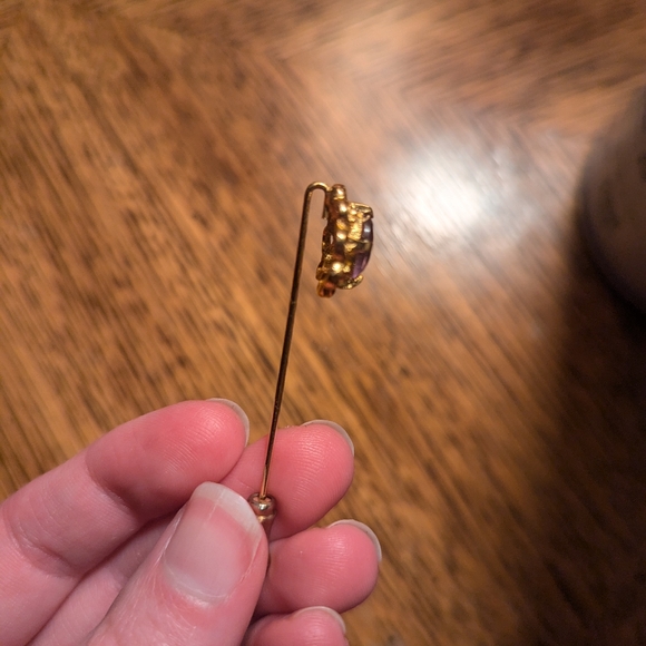 Vintage Amethyst Purple Flower Gold Tone Metal Stick Pin Brooch 1950's - Picture 4 of 4